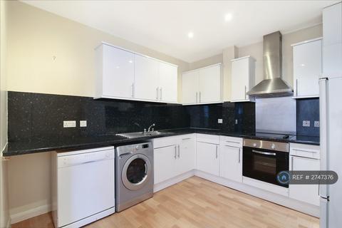 2 bedroom flat to rent, The Grange, London, SE1