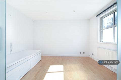 2 bedroom flat to rent, The Grange, London, SE1