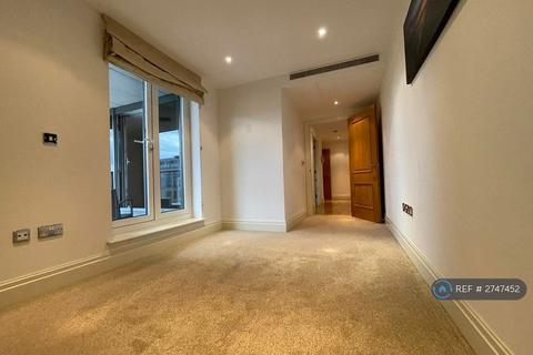 2 bedroom flat to rent, Harbour Reach, London, SW6
