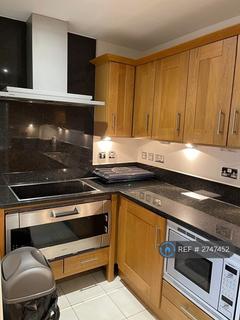 2 bedroom flat to rent, Harbour Reach, London, SW6