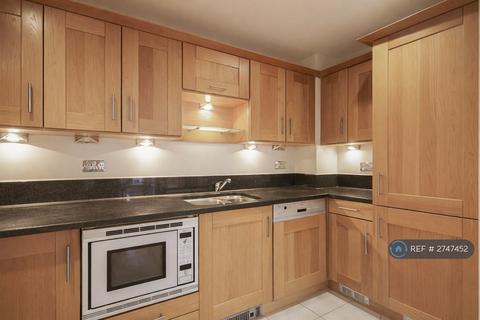 2 bedroom flat to rent, Harbour Reach, London, SW6