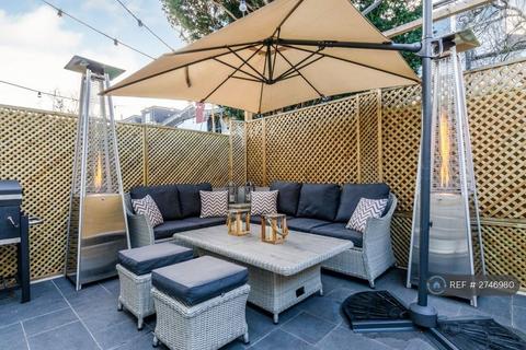 4 bedroom semi-detached house to rent, Priory Gardens, London, SW13