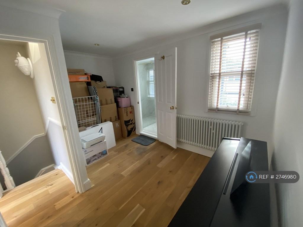 Ensuite Bedroom