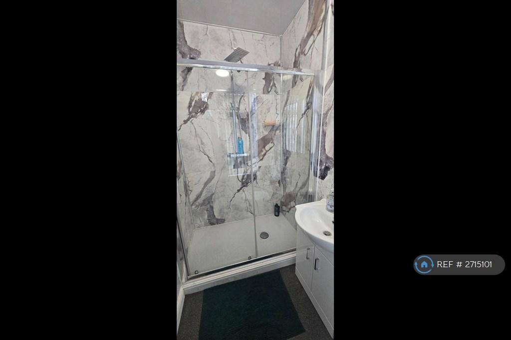 Bedroom 3 Ensuite