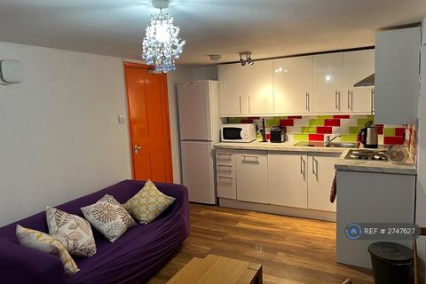 3 bedroom flat to rent, Liverpool Road, London, N1