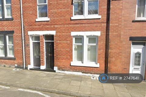2 bedroom flat to rent, Elsdon Terrace, North Shields, NE29
