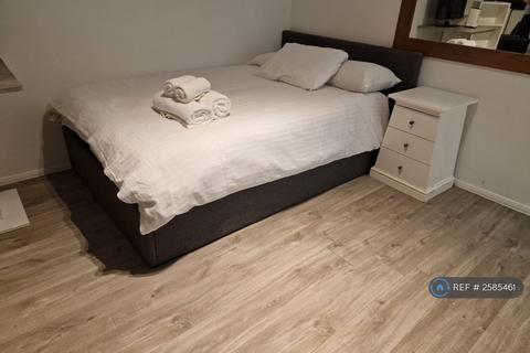 Studio to rent, Sloane Avenue, London, SW3
