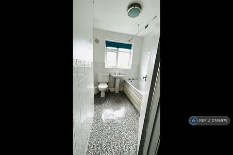 2 bedroom flat to rent, The Newlands, Sale, M33