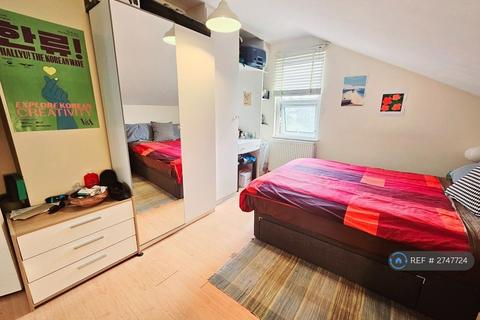 1 bedroom flat to rent, Laitwood Road, London, SW12