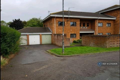 2 bedroom flat to rent, Windermere Road, Bristol, BS34