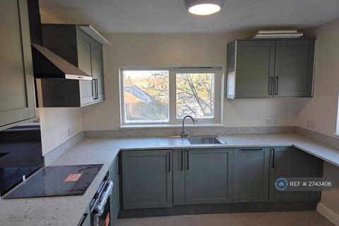 2 bedroom flat to rent, Windermere Road, Bristol, BS34
