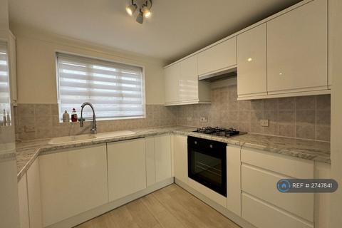 3 bedroom semi-detached house to rent, Little Dunmow, Monkston, Milton Keynes, MK10