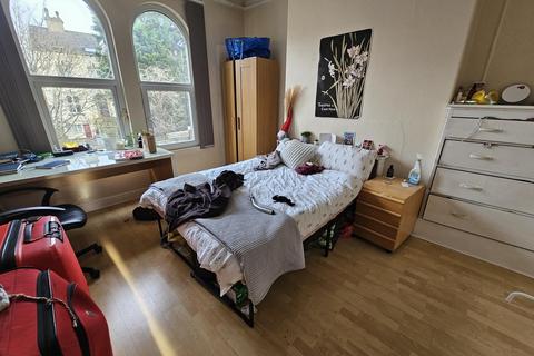 7 bedroom house to rent, Victoria Road, Leeds LS6