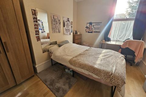 undefined, Victoria Road, Leeds LS6