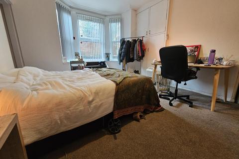 undefined, Victoria Road, Leeds LS6