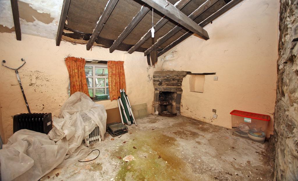 Dining Room- Tan Y Dderwen Nant Peris-17...