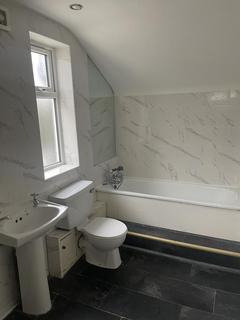 2 bedroom flat to rent, Flat ,  Selhurst Road, London