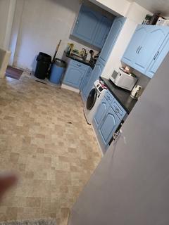 1 bedroom in a house share to rent, Chichester Close, Aveley RM15