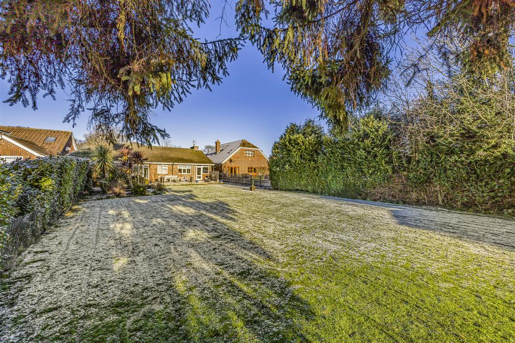 29 New Road, Lovedean-Portico Marketing-Sold By-33.J