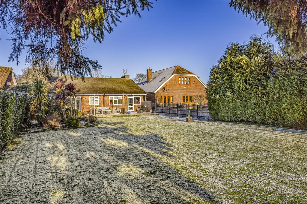 29 New Road, Lovedean-Portico Marketing-Sold By-34.J