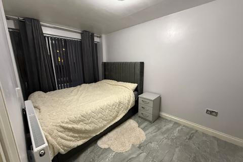 undefined, Winscar Avenue, Bradford, BD6
