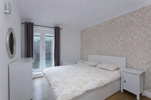 3 bedroom apartment to rent, Admiral Walk, Fleming Lodge Admiral Walk, W9
