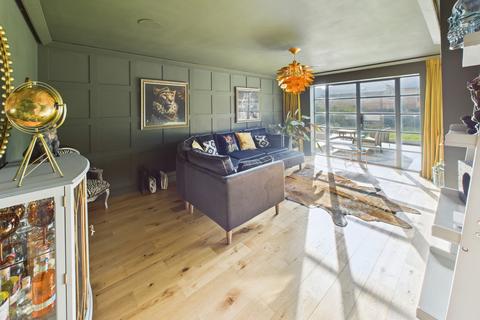 undefined, Greenaway Lane, Warsash, SO31 9HT