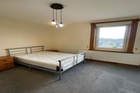 2 bedroom flat to rent, Stenhouse Avenue West, ,