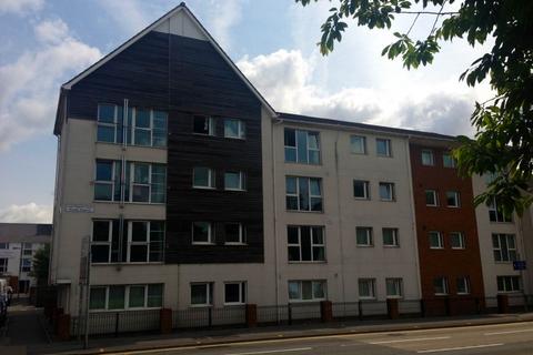 2 bedroom flat to rent, Lock Keepers Court, Cardiff CF10