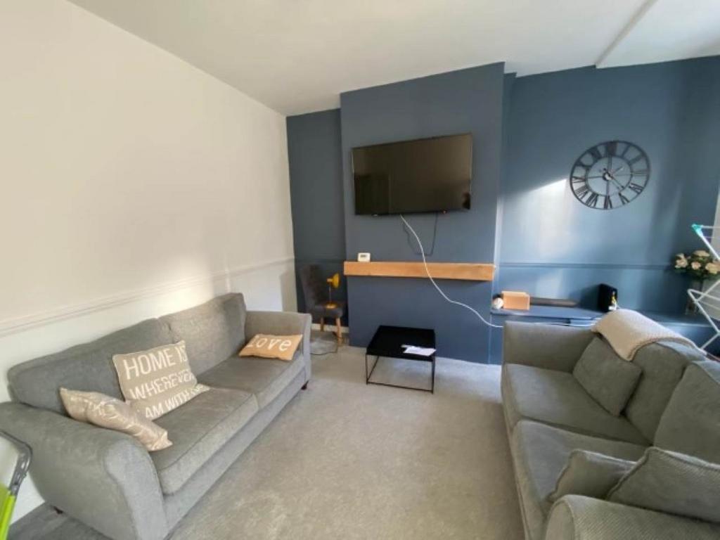 Living room (2)