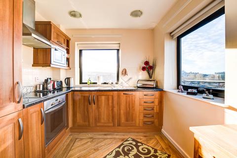 2 bedroom flat to rent, Citipeaks, East Quayside, Newcastle upon Tyne