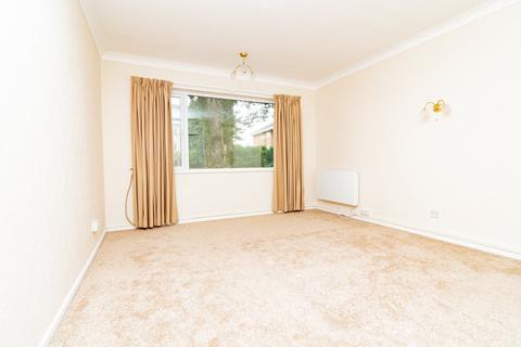 2 bedroom flat to rent, Grosvenor Road, Bournemouth,