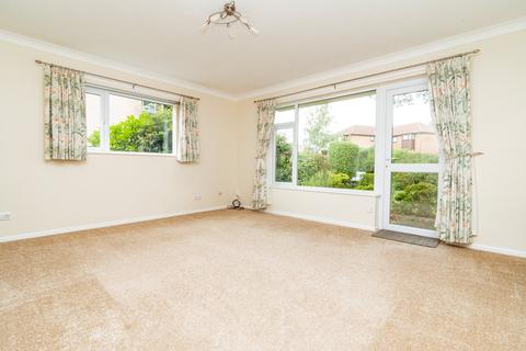 2 bedroom flat to rent, Grosvenor Road, Bournemouth,