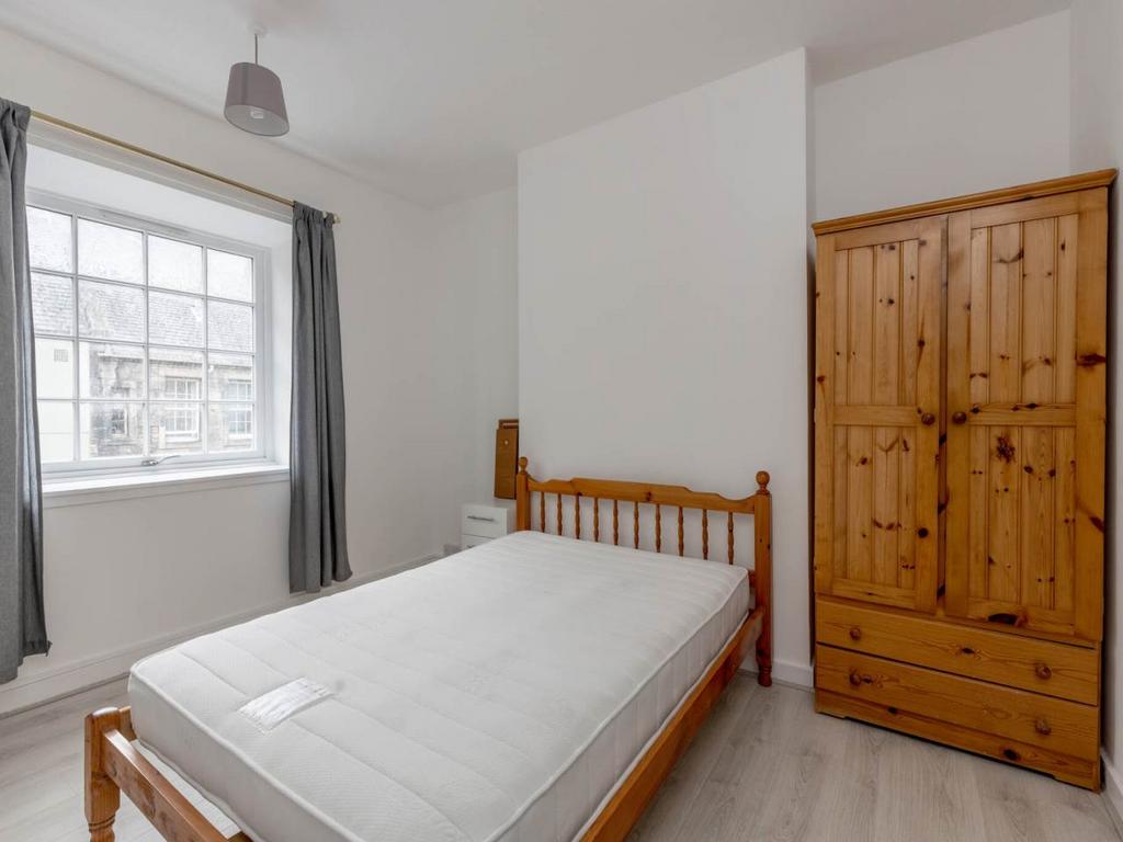 60094 Canongate018