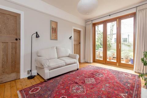 3 bedroom flat to rent, Learmonth Crescent, Comely Bank, Edinburgh