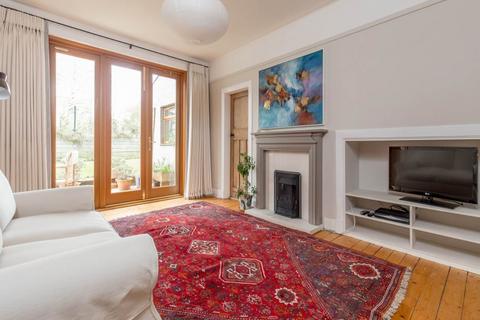 3 bedroom flat to rent, Learmonth Crescent, Comely Bank, Edinburgh