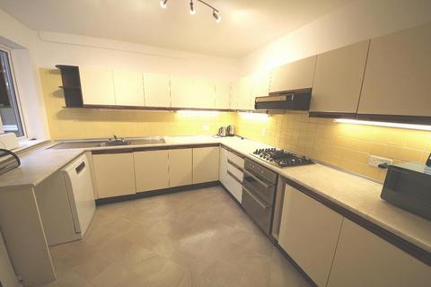 2 bedroom flat to rent, Great Peter Street, Westminster, London, SW1P 2HH