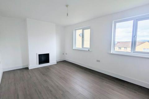 3 bedroom house to rent, Valley View*, cimla SA11