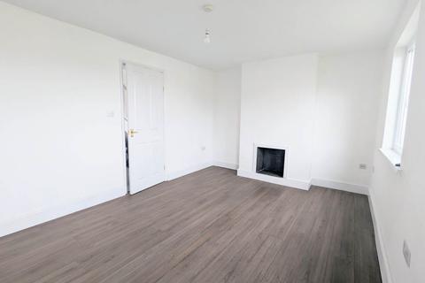 3 bedroom house to rent, Valley View*, cimla SA11