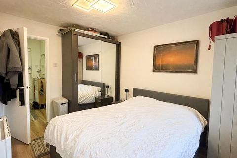 1 bedroom flat to rent, London NW11