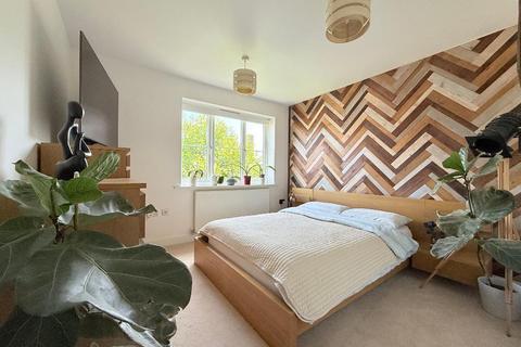 4 bedroom semi-detached house for sale, Rockfield Drive, Sundon Pak, Luton, Bedfordshire, LU3 3EY