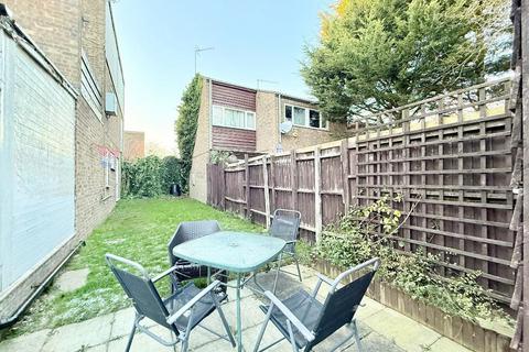 undefined, Winchester Gardens, Marsh Farm, Luton, Bedfordshire, LU3 3UD