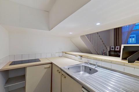 Studio to rent, Holmes Road, London NW5