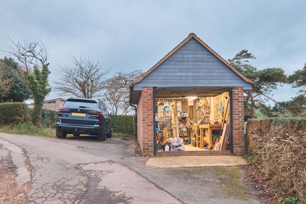 Garage &amp; Parking