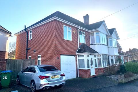 4 bedroom semi-detached house to rent, UPPER SHIRLEY, SO15