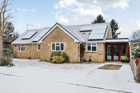 undefined, Manor Crescent, Standlake, Witney
