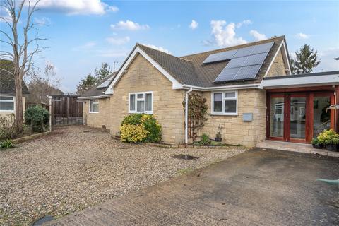 4 bedroom bungalow for sale, Manor Crescent, Standlake, Witney