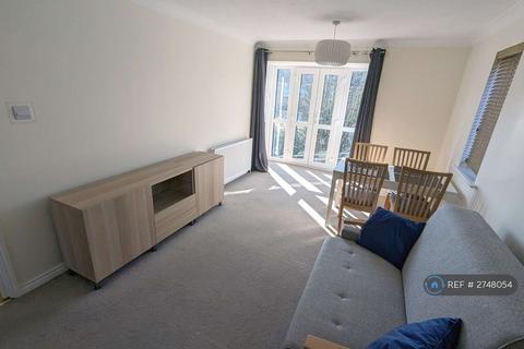 1 bedroom flat to rent, Farriers Road, Epsom, KT17