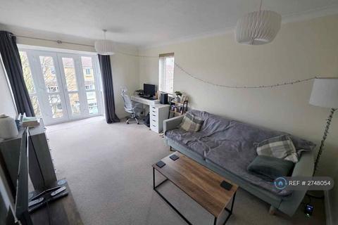Farriers Road, Epsom, KT17