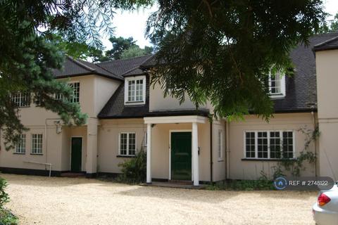 1 bedroom flat to rent, Lakeside, Finchampstead, Wokingham, RG40